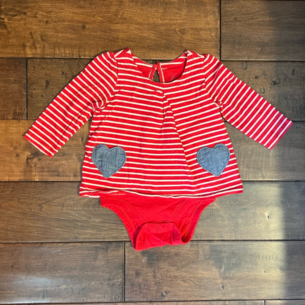 Gap Baby Toddler Girl 12-18M Red Striped Romper Dress Bodysuit